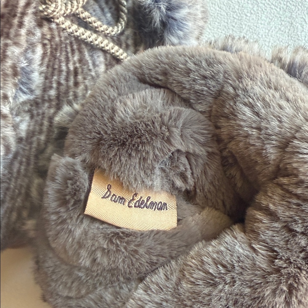 Sam Edelman “Blanche” Faux Fur Boots with Pom poms, size 7. - Picture 7 of 7